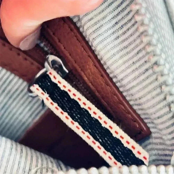 Ellen Degeneres Women's Brown Leather Crossbody Bag - Picture 12 of 12